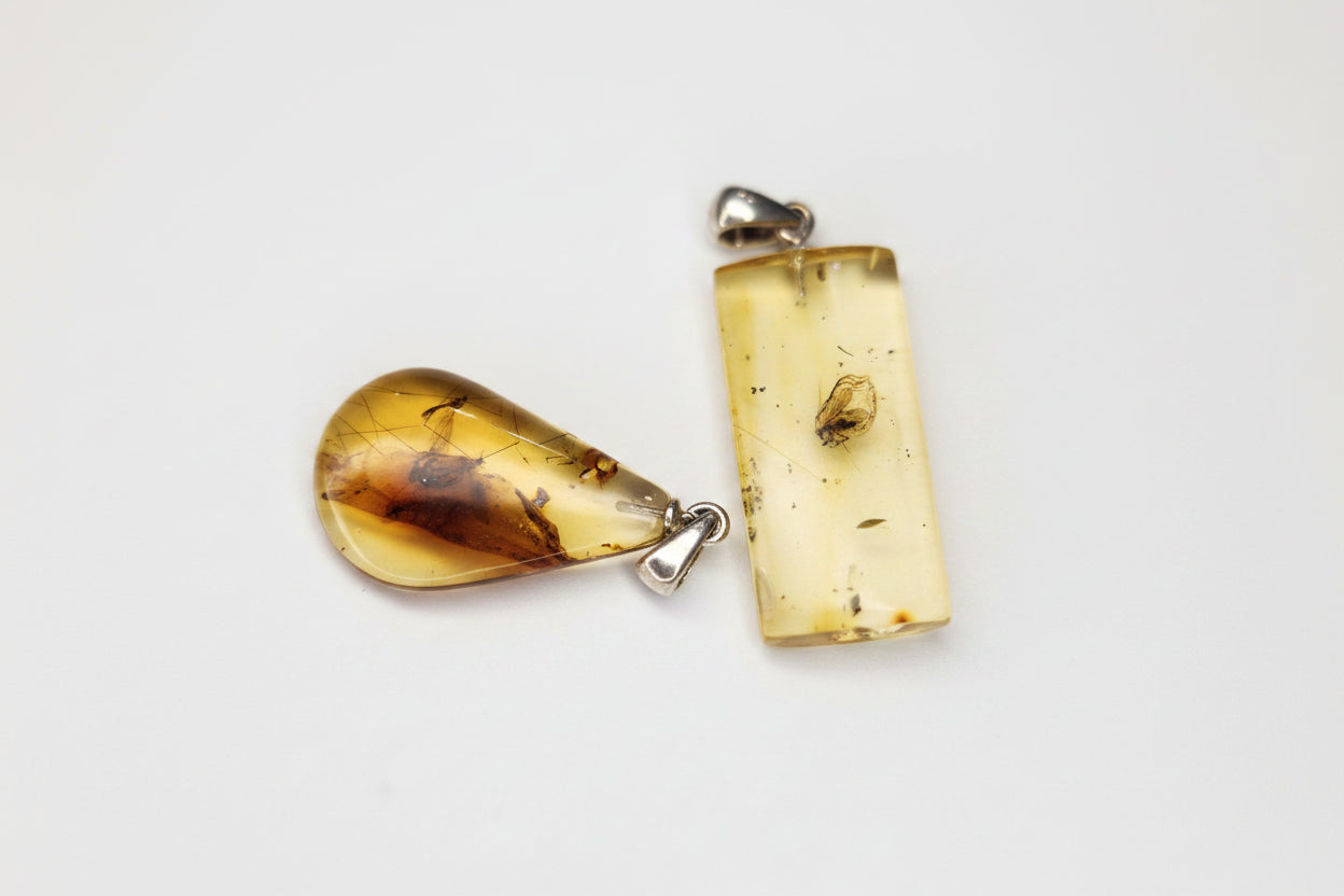 Unique Baltic Amber and Stamped 925 Sterling Silver Pendant 2